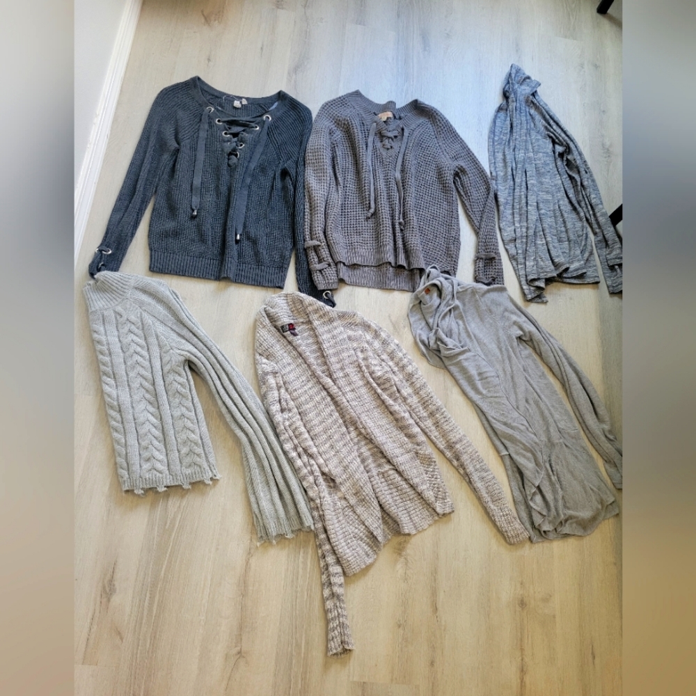 GRAY SWEATER BUNDLE